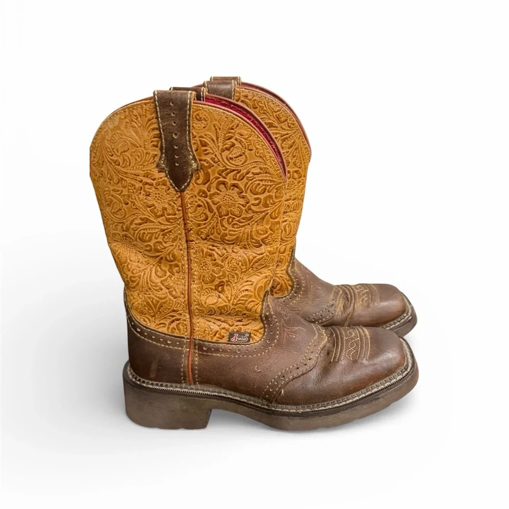 Justin Boots leather upper